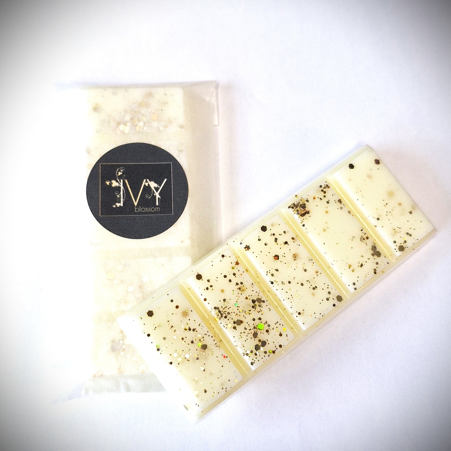 April clean scented 5 cell wax melt bar