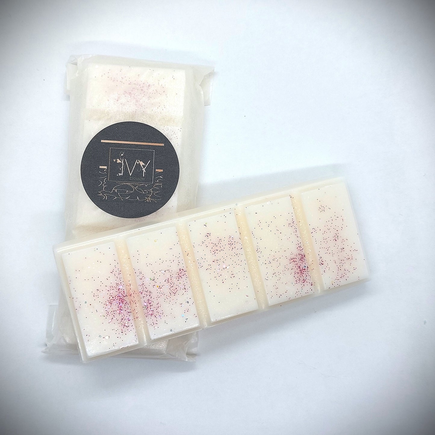 Soft cotton scented 5 cell wax melt bar